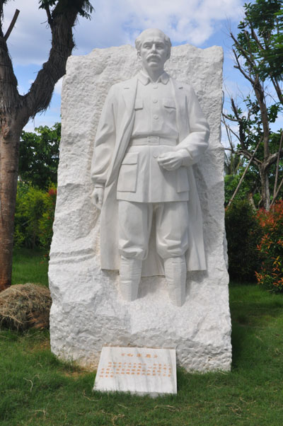 白求恩雕像落户国际旅游岛